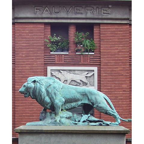 Lion de l'Atlas terrassant un mouflon. 1937.